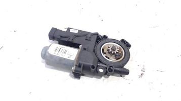 MOTEUR LEVE VITRE ELECTRIQUE AVANT DROIT Combo (Corsa C), Utilisé, Droite, Opel