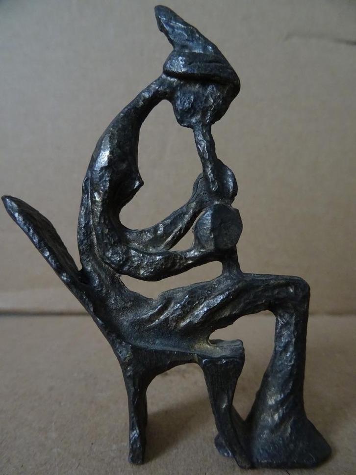 Afrikaans abstract bronzen beeldje vrouw fluit spelend 8cm, Antiek en Kunst, Kunst | Niet-Westerse kunst, Ophalen of Verzenden