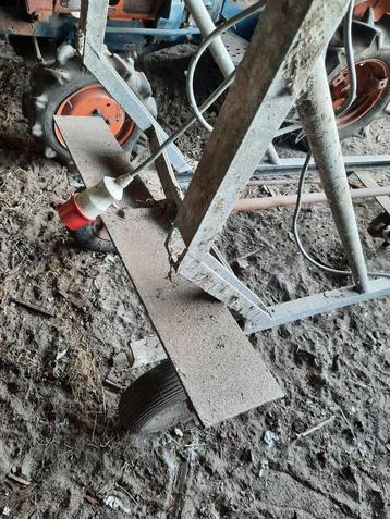 Mestmixer beschikbaar voor biedingen