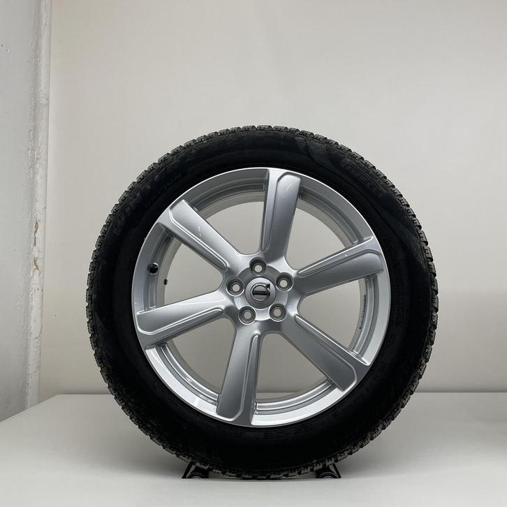 Volvo 19 inch turbine velgen + winterbanden XC90 2015- INCL, Auto-onderdelen, Banden en Velgen, Banden en Velgen, Winterbanden