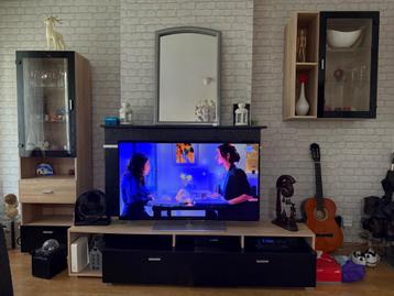 Meuble TV + placards (2 pièces) beschikbaar voor biedingen