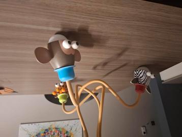 Hanglamp met 3 diertjes beschikbaar voor biedingen