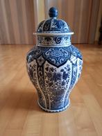 vaas in Delfts blauw van Petrus Regout, Antiek en Kunst, Ophalen