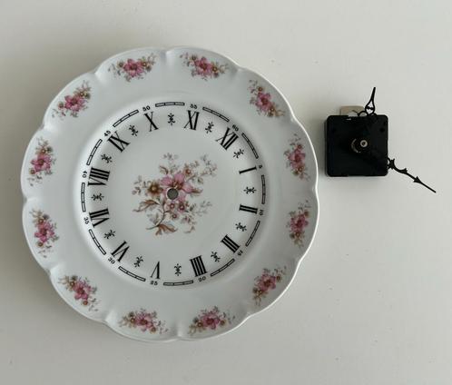 Limoges bord met klokonderdelen, Hobby en Vrije tijd, Knutselen, Gebruikt, Materiaal, Ophalen of Verzenden