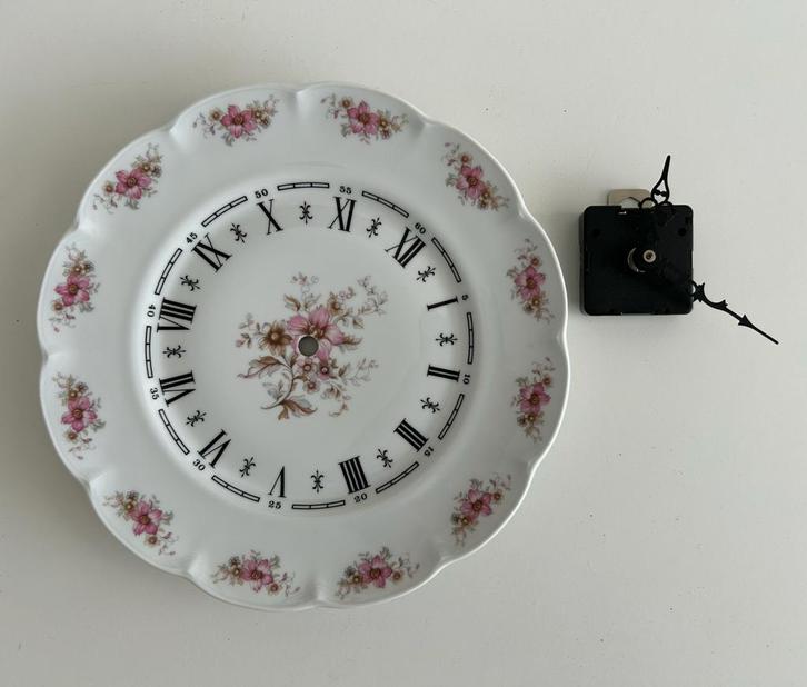 Limoges bord met klokonderdelen, Hobby en Vrije tijd, Knutselen, Gebruikt, Materiaal, Ophalen of Verzenden