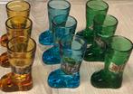 Lot de 9 petits verres colorés en formes de bottes, prix:15€, Verres et Verres à shot, Comme neuf, Enlèvement ou Envoi