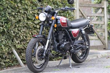 Bullit Hunt S 125CC heel propere staat. beschikbaar voor biedingen