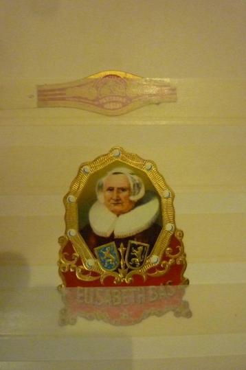 Sigarenbanden in boek beschikbaar voor biedingen