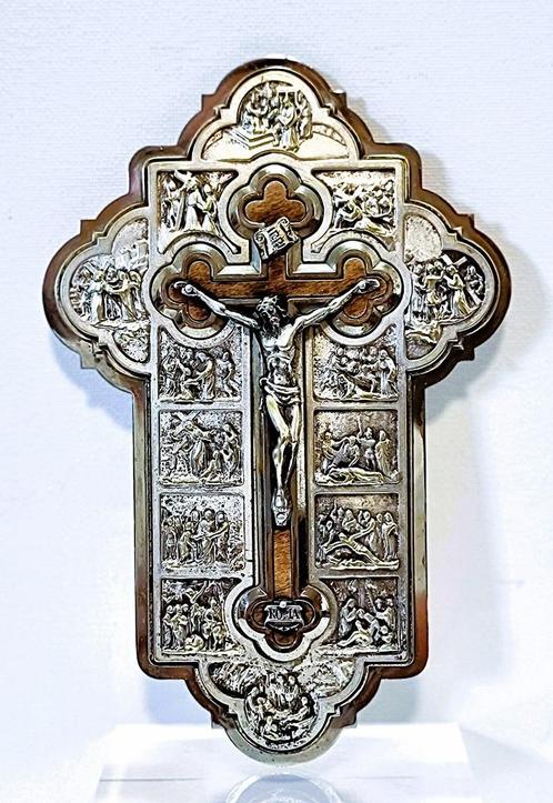 Kruis met relikwie - Rome, Antiek en Kunst, Antiek | Religieuze voorwerpen, Ophalen of Verzenden