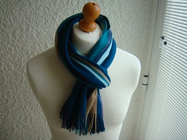 Echarpe Rayures. "Marque Carven"., Kleding | Dames, Mutsen, Sjaals en Handschoenen, Gedragen, Sjaal, Ophalen of Verzenden