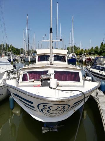 Motorboot, 30 à 50 ch, Diesel, Acier, 9 à 12 mètres