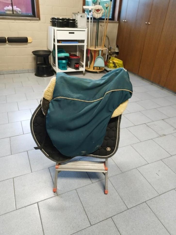 twee springzadels (beschadiging), Dieren en Toebehoren, Paarden en Pony's | Zadels, Gebruikt, Ophalen