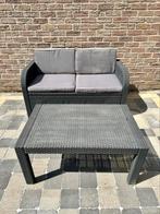 2-zitsbank met kussens + blauw/grijze rotanlook tafel, Tuin en Terras, Gebruikt, Rotan, Bijzettafel, Tuinset