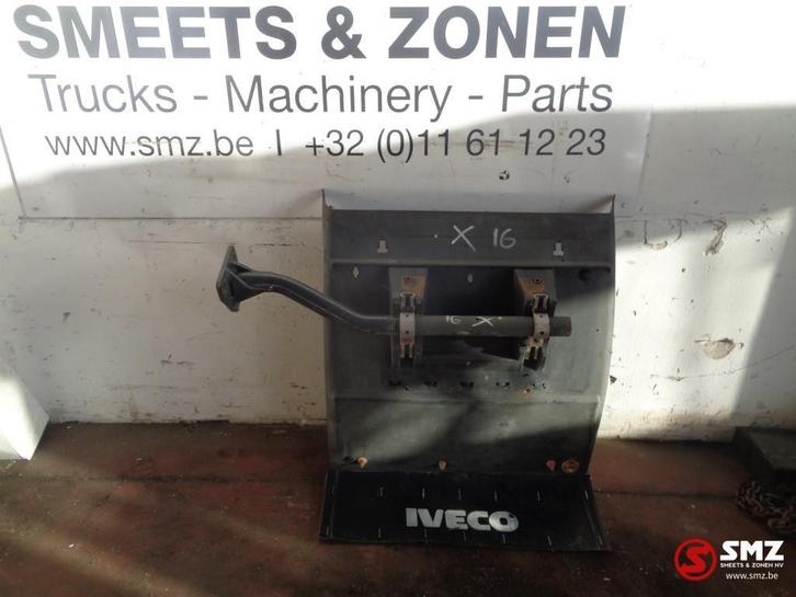 Occ spatbord rechts iveco stralis, Auto-onderdelen, Vrachtwagen-onderdelen, Iveco, Carrosserie en Plaatwerk, Gebruikt