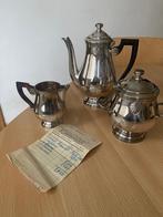 Zilveren koffiepot, suikerpot en melkkan, Ophalen, Zilver