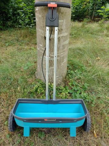 Gardena strooiwagen (mest, zaad, kalk, zand, grind of zout) beschikbaar voor biedingen