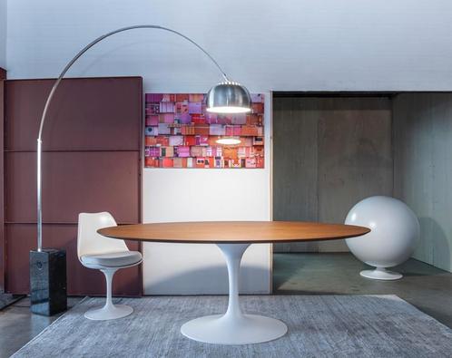 Massive bois tulipe table  extensible eero saarinen fauteuil, Antiek en Kunst, Antiek | Meubels | Stoelen en Sofa's, Ophalen of Verzenden