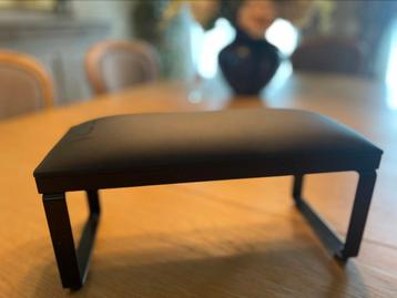 Armsteun van Teri  beschikbaar voor biedingen
