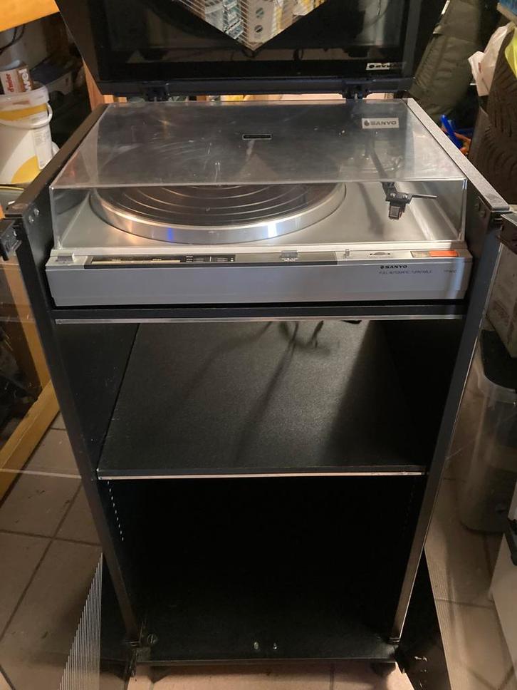 SANYO VINTAGE DRAAITAFEL EN HIFI-KAST, Audio, Tv en Foto, Stereoketens, Ophalen