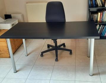 Grande table de bureau 150 x 75 beschikbaar voor biedingen