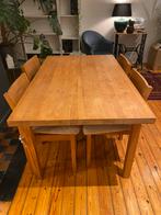 Table en bois massif et ses quatre chaises avec coussins, Maison & Meubles, 50 à 100 cm, 100 à 150 cm, Scandinave, Utilisé