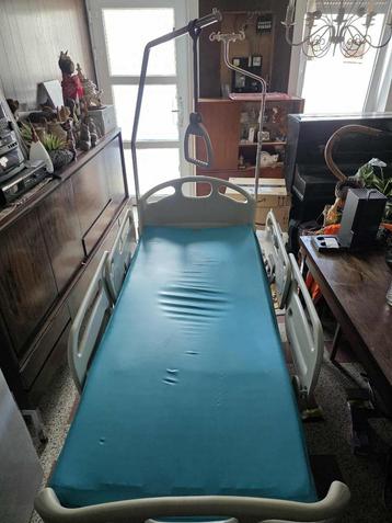 Elektrisch medisch bed o beschikbaar voor biedingen