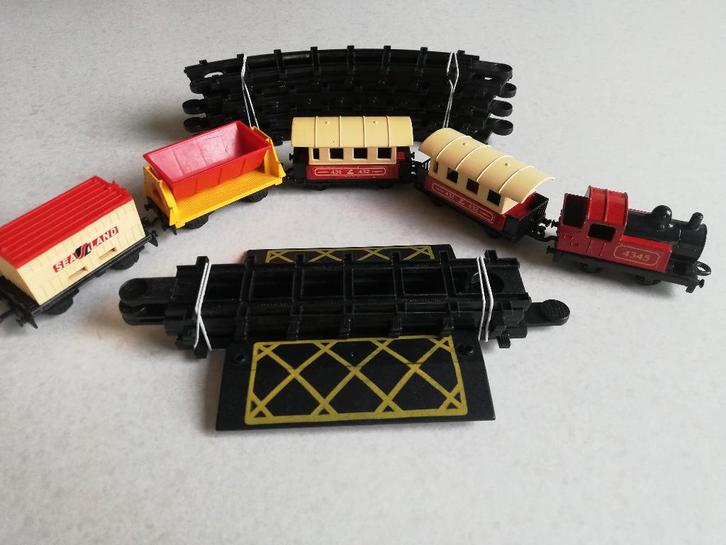 matchbox trein  met sporen, Kinderen en Baby's, Speelgoed | Thomas de Trein, Gebruikt, Ophalen of Verzenden