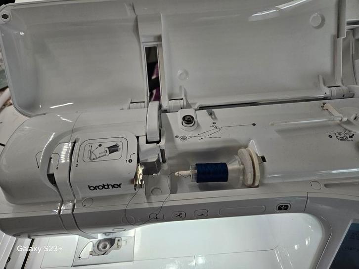 Brother Innovis v3 borduurmachine, Elektronische apparatuur, Zonnebanken en Gezichtsbruiners, Ophalen
