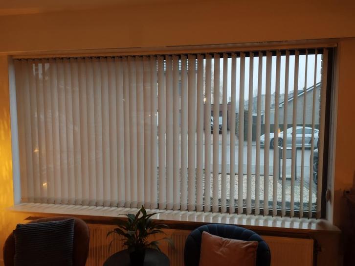 Raamdecoratie verticale lamellen 300x150 en 300x135 cm, Huis en Inrichting, Stoffering | Gordijnen en Lamellen, Gebruikt, 100 tot 150 cm