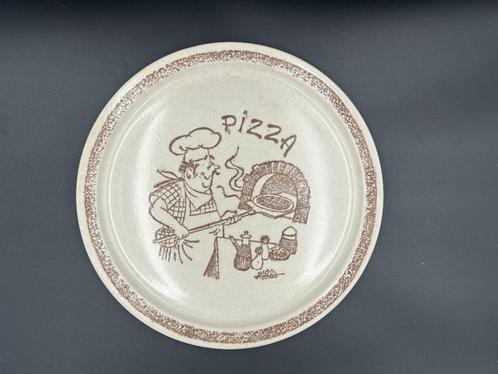 Set van 2 Pizzaborden – Chef Afbeelding, Huis en Inrichting, Keuken | Servies, Zo goed als nieuw, Bord(en), Overige stijlen, Keramiek
