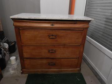 Ancienne commode.