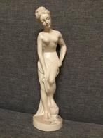 Marmeren beeld vrouw, Antiek en Kunst, Kunst | Beelden en Houtsnijwerken, Ophalen of Verzenden