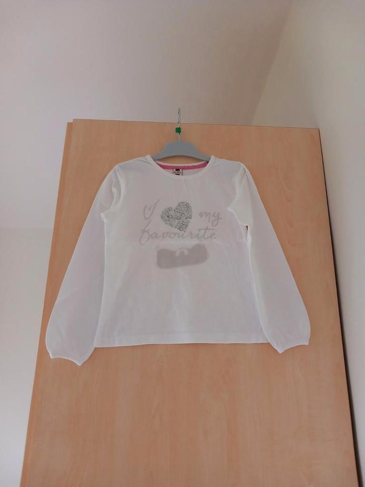 Witte longsleeve met steentjes maat 122 zeer goede staat, Kinderen en Baby's, Kinderkleding | Maat 122, Zo goed als nieuw, Meisje