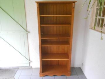 Grenen boekenkastplank. 6 planken/met bodem beschikbaar voor biedingen