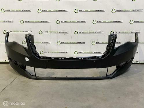 Voorbumper Skoda Superb 3V ORIGINEEL 3V0807221, Auto-onderdelen, Carrosserie, Bumper, Voor, Gebruikt, Ophalen of Verzenden