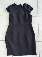 Zwarte jurk met ritssluiting achteraan maat 44, Kleding | Dames, Maat 42/44 (L), Ophalen of Verzenden, Zo goed als nieuw, Zwart