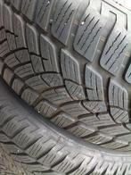 Een set winterbanden met velgen, Auto-onderdelen, Banden en Velgen, Ophalen, Winterbanden, Band(en)