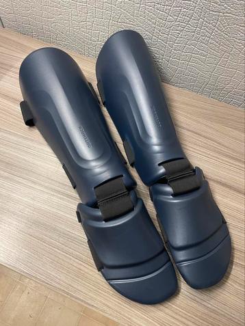 Outshock Beenbeschermers – Comfort & Bescherming beschikbaar voor biedingen