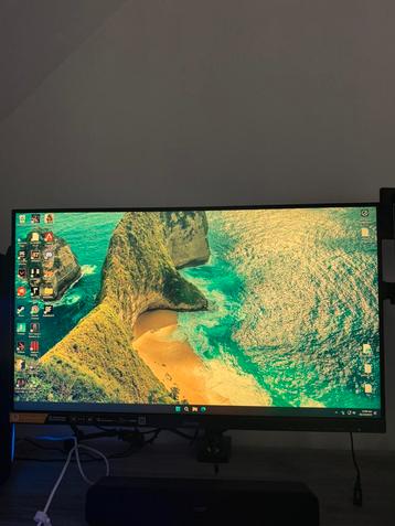 Iiyama G-Master 240hz beschikbaar voor biedingen