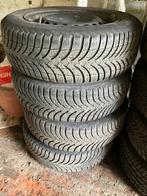 Michelin winterbanden op een velg van 4x100 plaatstaal, Auto-onderdelen, Banden en Velgen, Ophalen, Gebruikt, 15 inch, Winterbanden