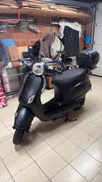 Vespa la souris B classe, Fietsen en Brommers, Snorfietsen en Snorscooters, Ophalen, Zo goed als nieuw, Vespa