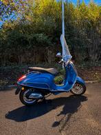 Vespa sprint A-klasse 50cc, Fietsen en Brommers, Scooters | Vespa, Ophalen, Overige modellen, Klasse A (25 km/u), Zo goed als nieuw