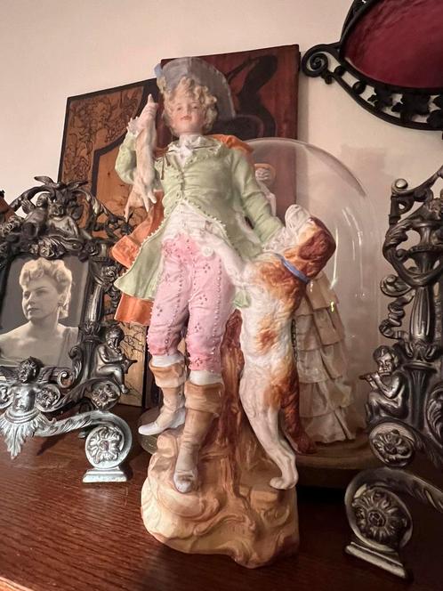 Biscuit beeld jager met hond ca. 1950– 39 cm genummerd, Verzamelen, Beelden en Beeldjes, Zo goed als nieuw, Ophalen of Verzenden