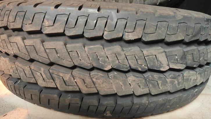 215/70r15c continental 50€ per stuk met plaatsen 21570r15c c, Auto diversen, Autosport-onderdelen, Zo goed als nieuw, Ophalen of Verzenden