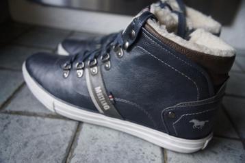 Boots Mustang fourrés pointure 44  beschikbaar voor biedingen