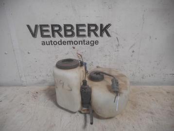 RUITENSPROEIERRESERVOIR Volvo 940 I Estate (01-1990/10-1998) beschikbaar voor biedingen