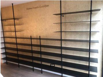 stalen design boekenrek beschikbaar voor biedingen