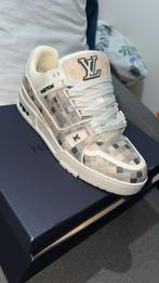SNEAKERS LOUIS VUITTON T42 (AUTHENTIQUE!!), Vêtements | Hommes, Chaussures, Enlèvement ou Envoi, Comme neuf
