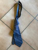 Boss cravate soie grise Fabriqué en Italie TB état, Vêtements | Hommes, Cravates, Boss, Gris, À motif, Porté