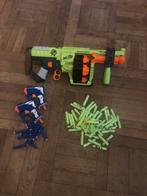 Nerf zombie strike en 2 pistolen en kogels, Zo goed als nieuw, Verzenden